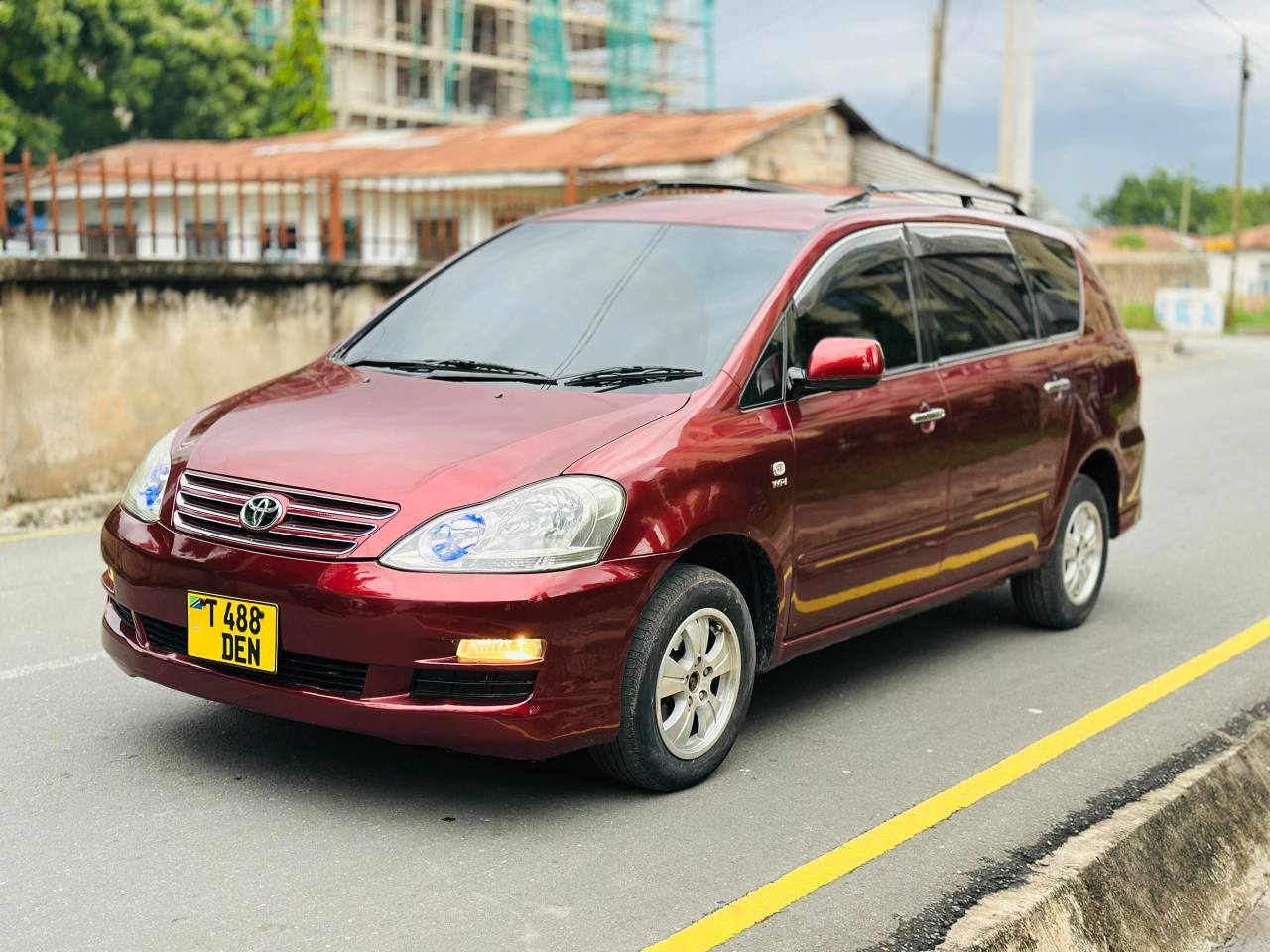 A picture of TOYOTA IPSUM FOR SALE 0719748337