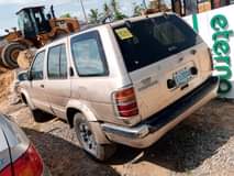 A picture of Nissan pathfinder 2003 Engine gear and ac are working perfectly