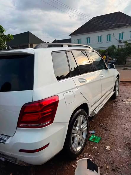 A picture of DIRECT BELGIUM MERCEDES BENZ GLK350 2015 MODEL RECENT DUTY KEYLESS