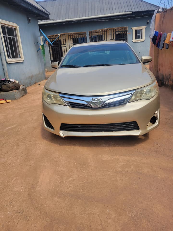 A picture of Toyota camry 2012