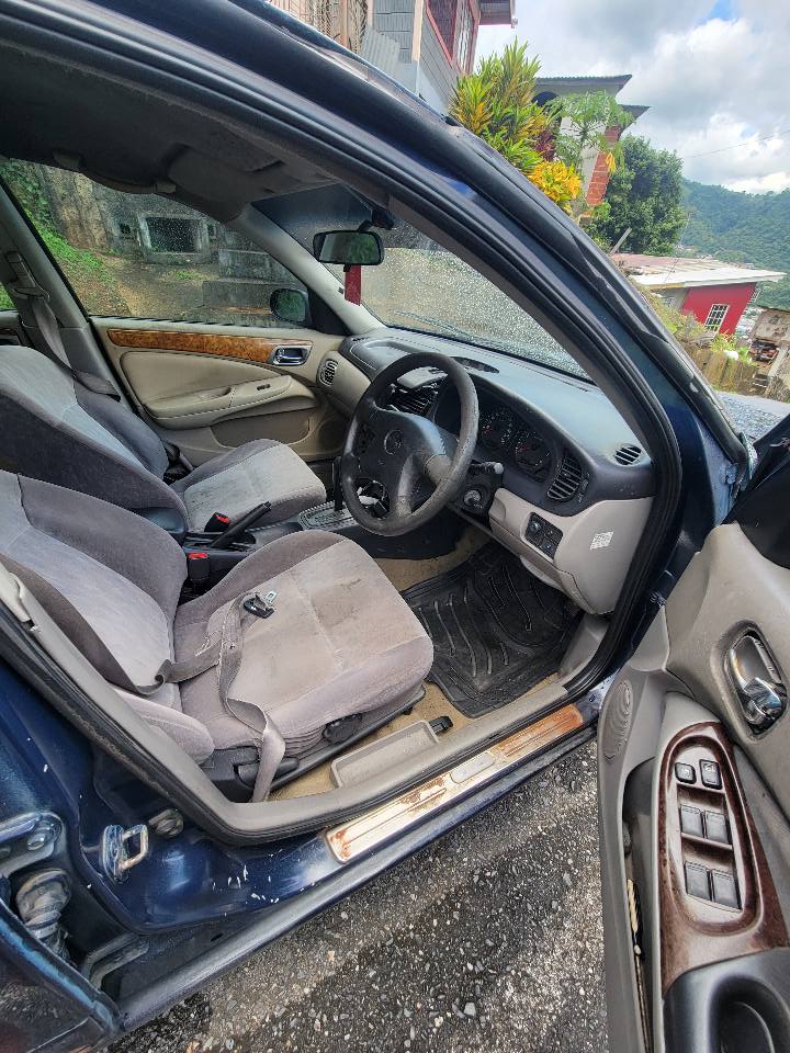 nissan almera