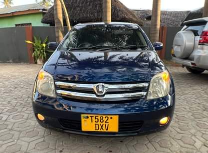 A picture of TOYOTA IST 0676757924