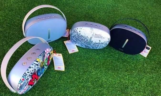 A picture of NAUZA T8 SPEAKER MPYAA TZS 85 000 NIPIGIE 0778190178