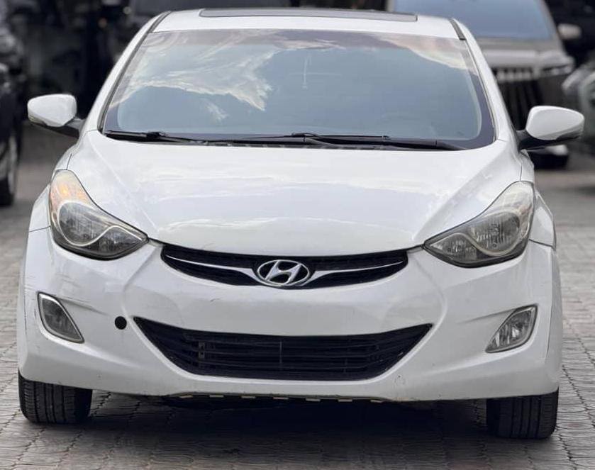 A picture of HYUNDAI ELANTRA 2013 