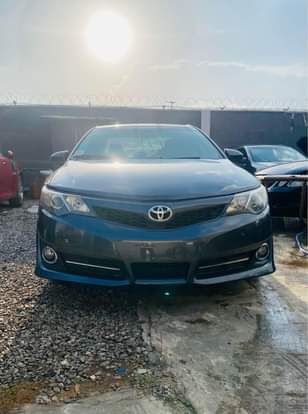 A picture of Toyota Camry 2012