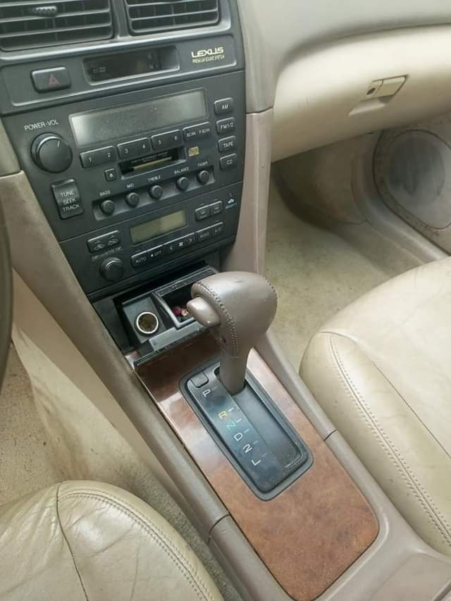A picture of Lexus ES300 2000 model for sale