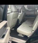 A picture of FORD Expendition 2013 model gcc 195 000km v8 5 4L