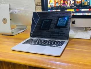 A picture of Macbook pro retina