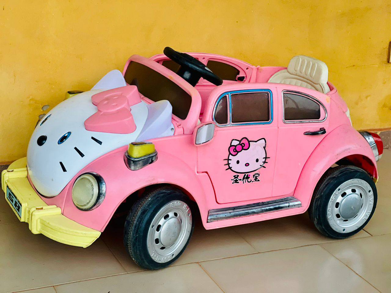 A picture of Baby car