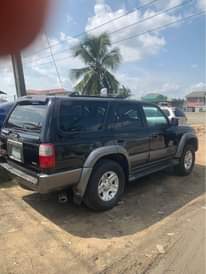A picture of Toyota 4 Runner Limited 2002
