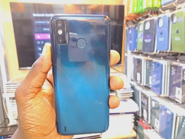 A picture of Techno spark 6go 250K call 0704503291 0778497754