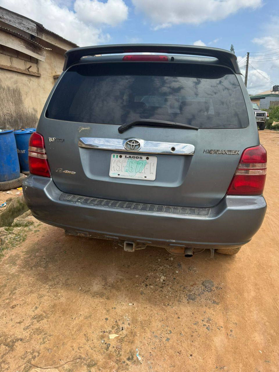 A picture of Toyota Highlander 2004 Model