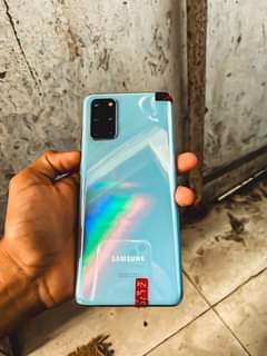 A picture of Samsung s20