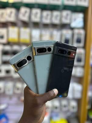 A picture of TUNAFANYA TOP UP KWA SIMU ZA GOOGLE PIXEL IPHONE NA