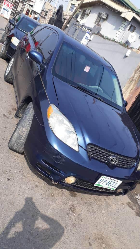 A picture of Very Clean Toyota Matrix 2004