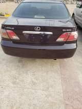 A picture of Lexus ES300 car