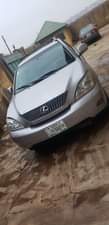 A picture of Lexus Rx330