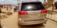 A picture of 2006 Toyota Sienna