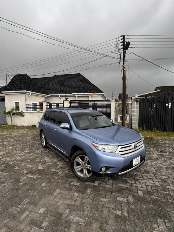 A picture of Registered 2010 upgraded to 2013 Toyota Highlander November 2023 entry