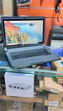A picture of Dell i3 with 4gb ram and 500gb hdd Touch screen