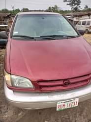A picture of First body 1999 model sienna buy and drive 1 8m