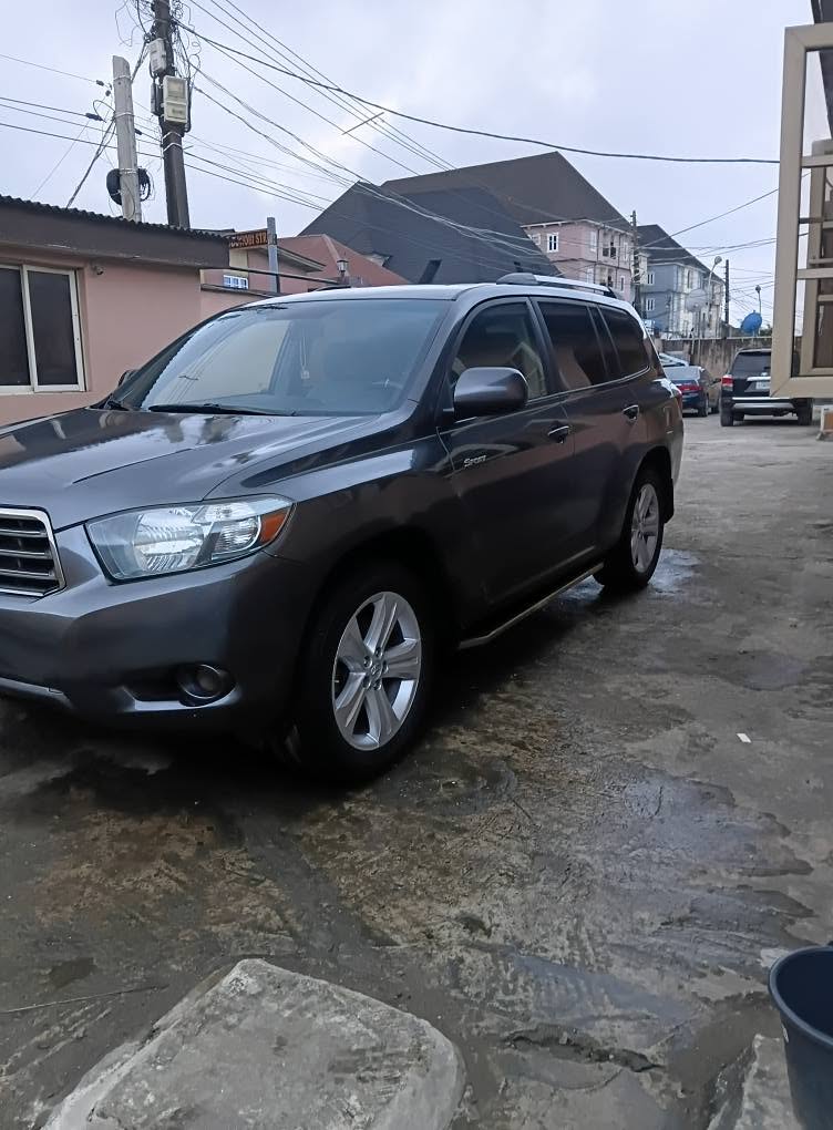 A picture of Toyota highlander 2008 Sport Reg