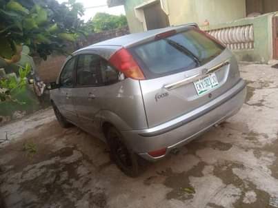 A picture of 2005 Ford Focus Lx