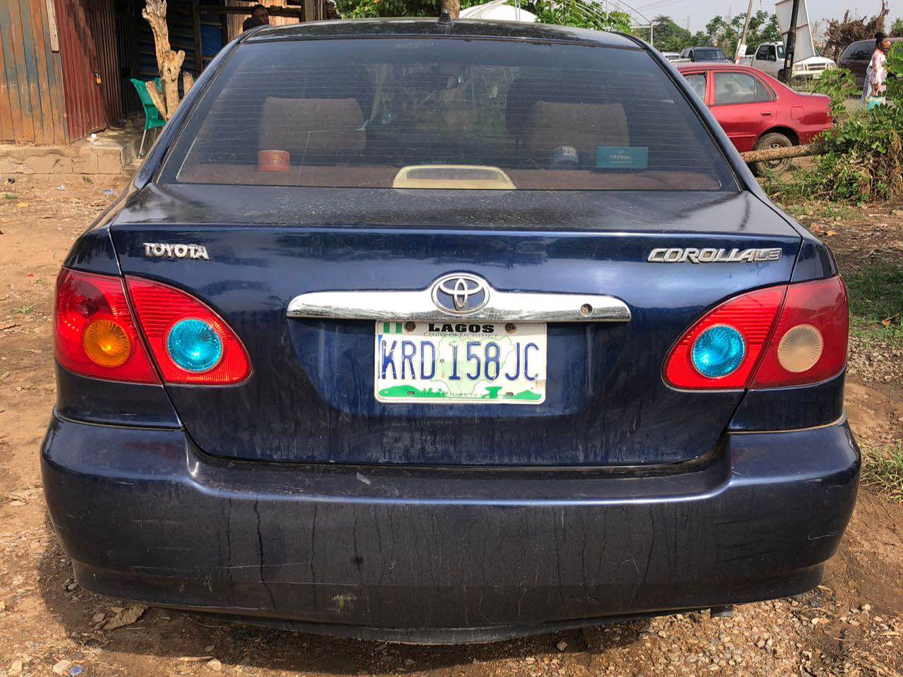 A picture of TOYOTA COROLLA 2004