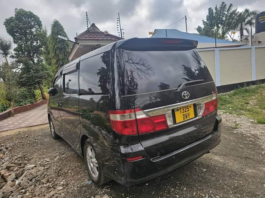 A picture of Toyota Alphard