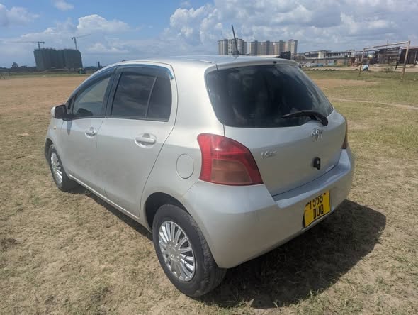 A picture of TOYOTA VITZ