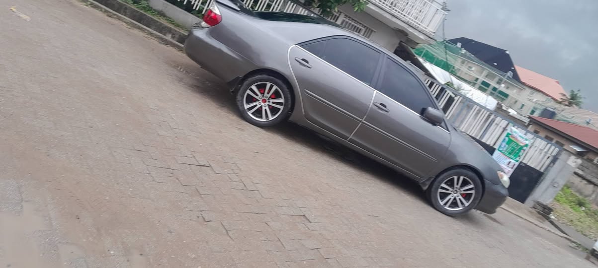 A picture of Toyota camry 2003 model everything working perfect location akoka yaba