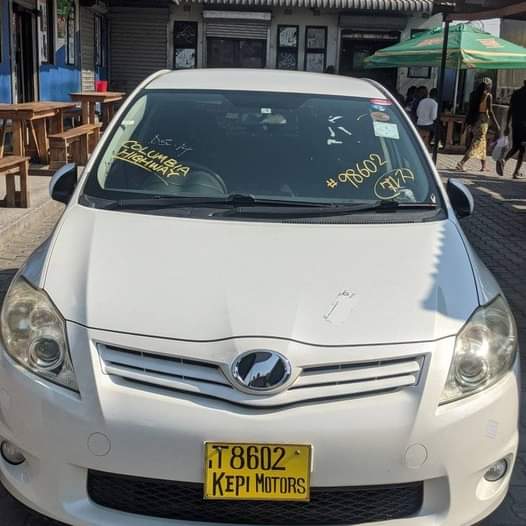 toyota auris