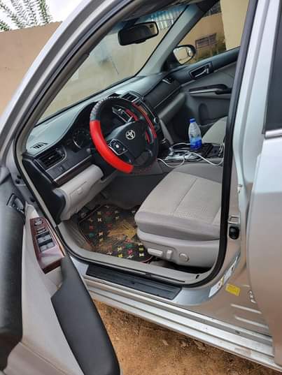 A picture of Toyota Camry 2013 XLE full option