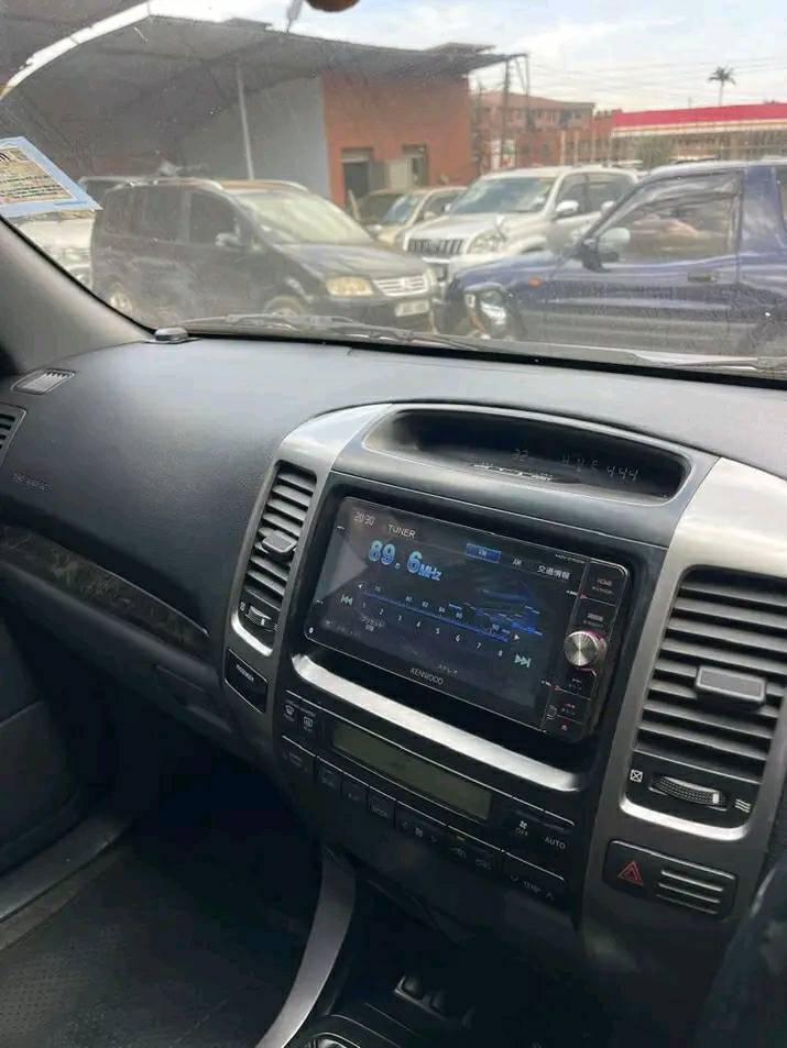 A picture of TX Land cruiser Ronaldo petrol vvti 2.7cc at 75m needed