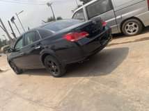 A picture of Toyota Avalon 07