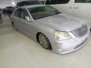 A picture of TOYOTA MAJESTA CROWN