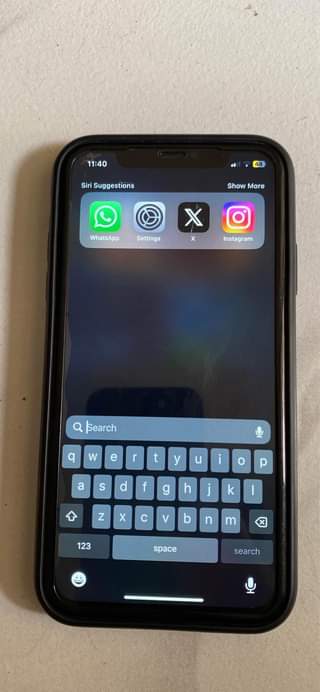A picture of IPHONE 11 128gb 75 battery life