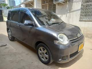 A picture of Toyota Sienta