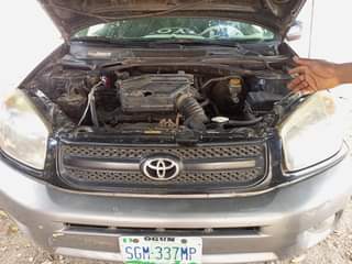 A picture of Toyota RAV4 2005