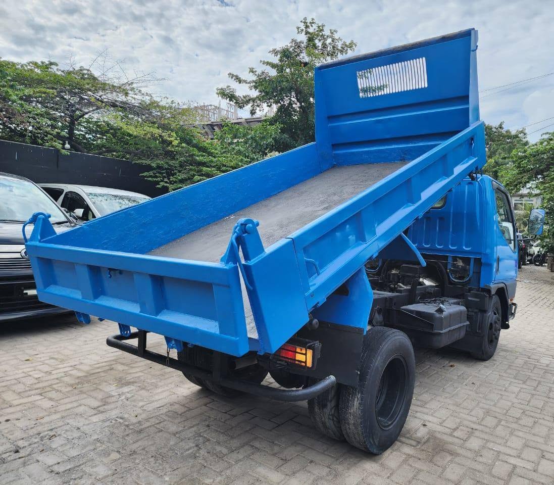 A picture of MITSUBISHI CANTER DUMP TRUCK