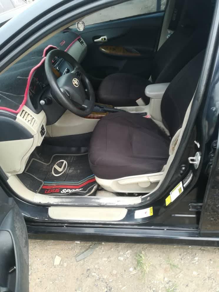 A picture of 2013 Toyota corolla