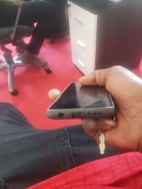 A picture of Samsung s9 plain 64gb