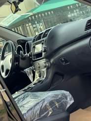 A picture of Toyota Highlander 2013 model 4 sale Direct Belgium Original Custom