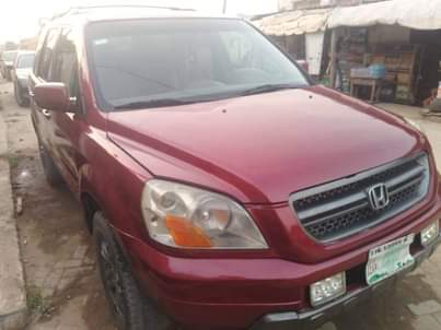 A picture of 2004 Honda Pilot