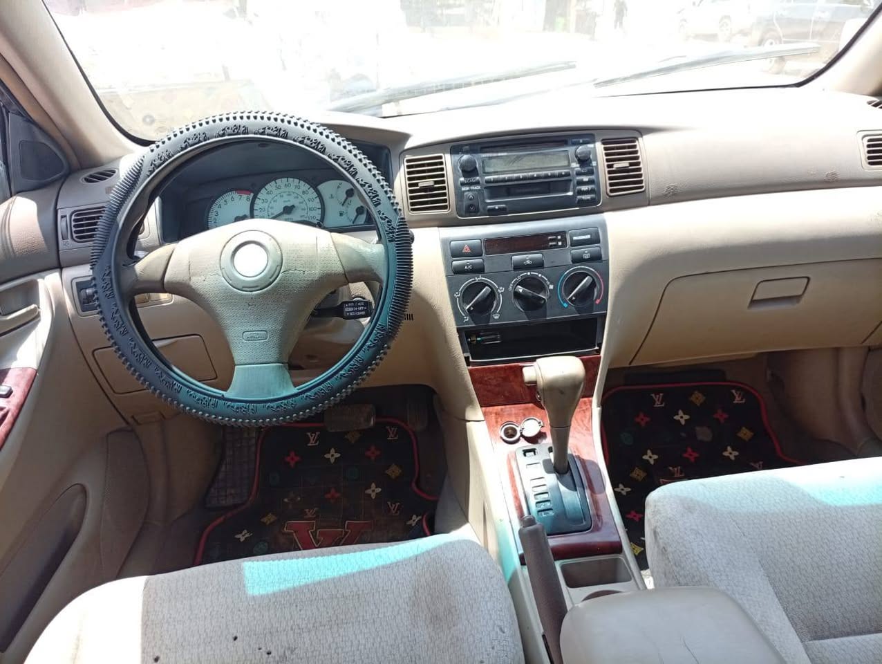 A picture of Toyota Corolla 2004 model