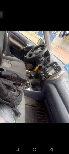 A picture of RAV4 2005 MODEL