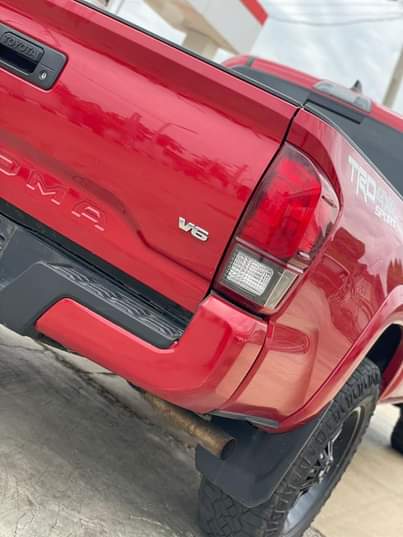 A picture of Foreign used Toyota Tacoma 2016model