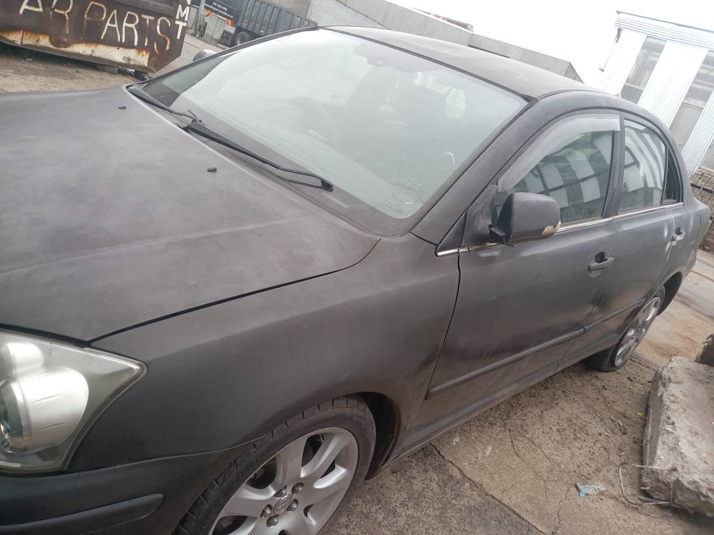 toyota avensis