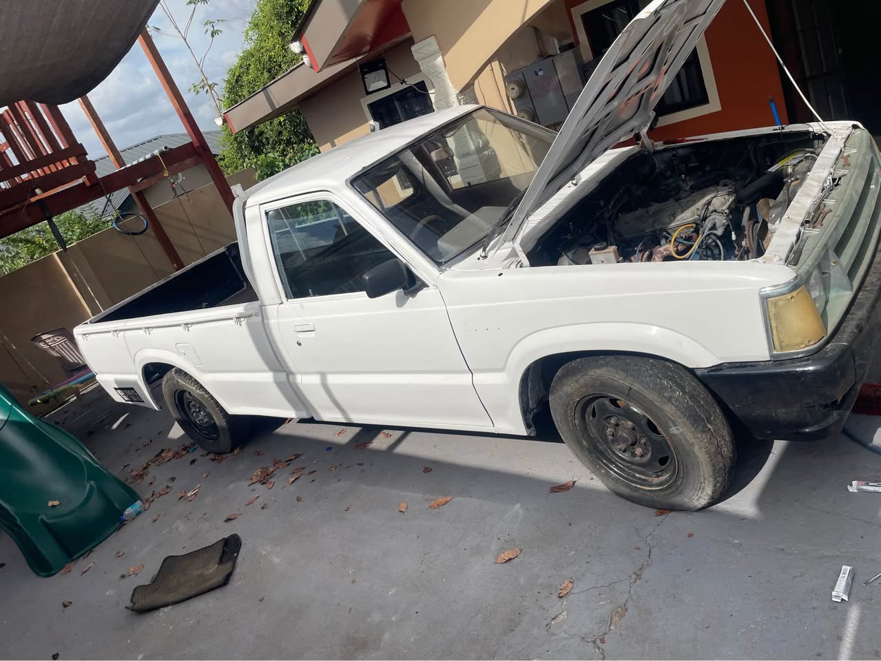 mazda b1600