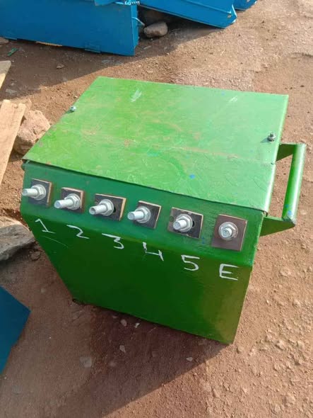 A picture of Battery chargers and welding oil machines original